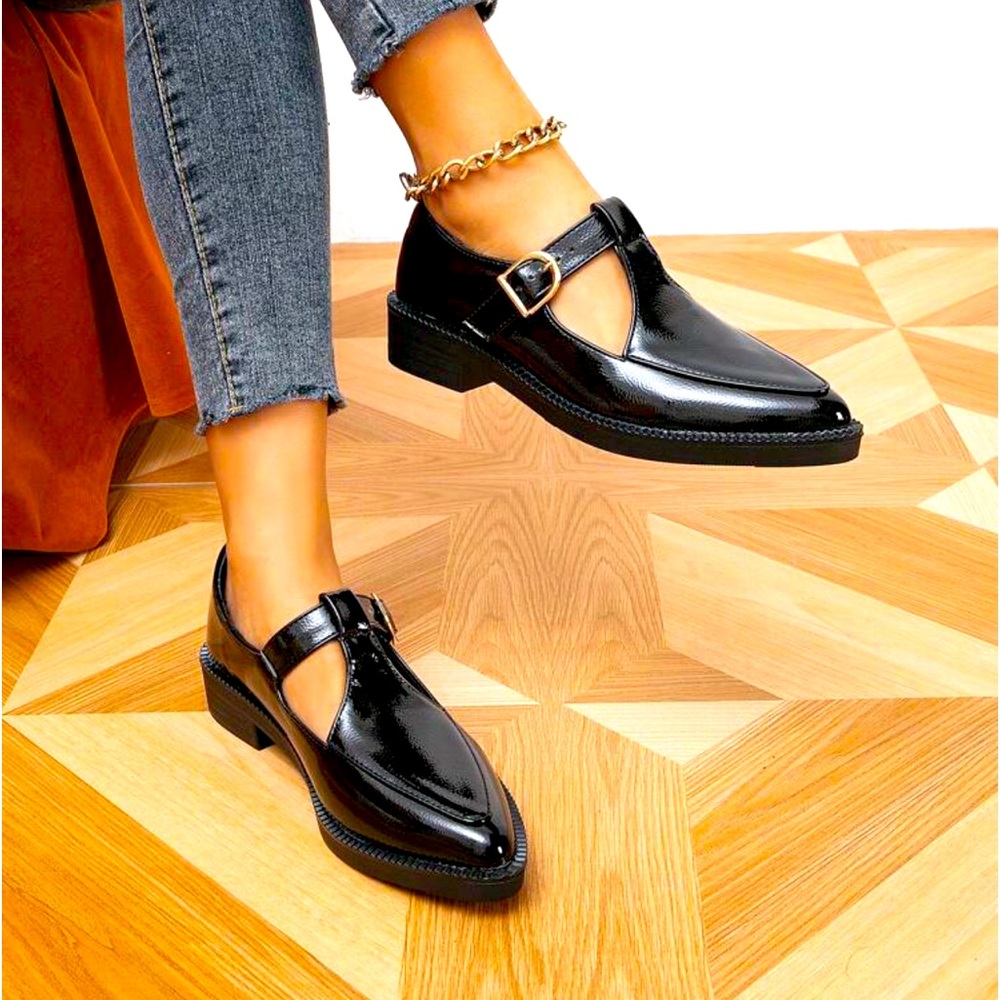 Women's Flat Chunky Heel Pointed Toe Loafers Slip-On Leather Shoes.